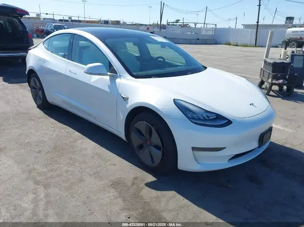 5YJ3E1EA1LF720886 2020 TESLA MODEL 3 - Image 1