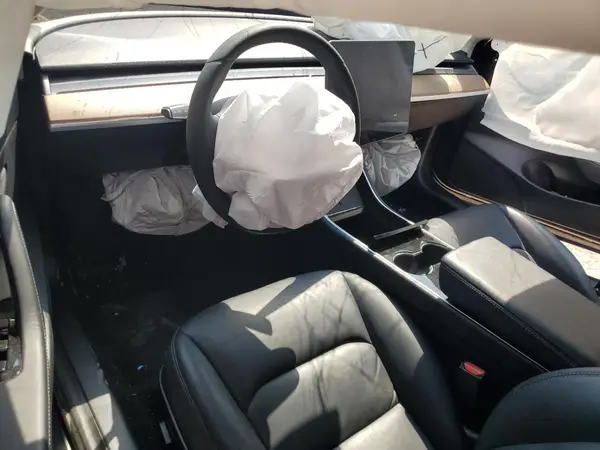 5YJ3E1EA1LF739227 2020 TESLA MODEL 3 - Image 8