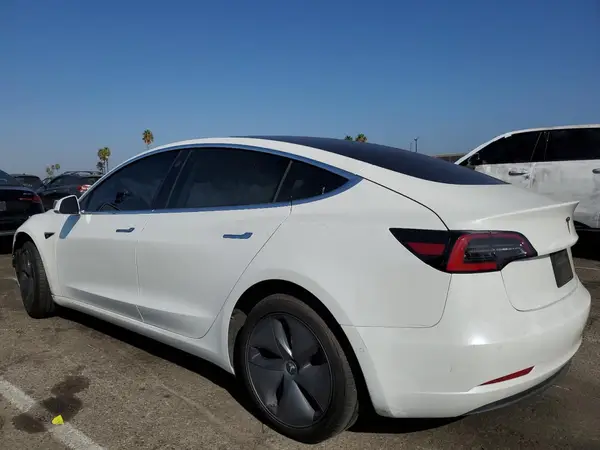 5YJ3E1EA1LF740300 2020 TESLA MODEL 3 - Image 2