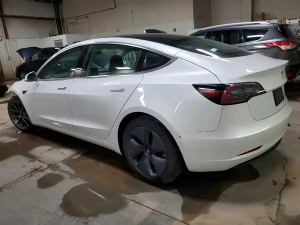 5YJ3E1EA1LF792526 2020 TESLA MODEL 3 - Image 2
