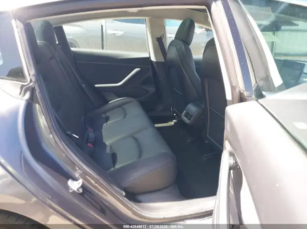 5YJ3E1EA1LF802276 2020 TESLA MODEL 3 - Image 8