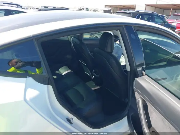 5YJ3E1EA1LF807994 2020 TESLA MODEL 3 - Image 8