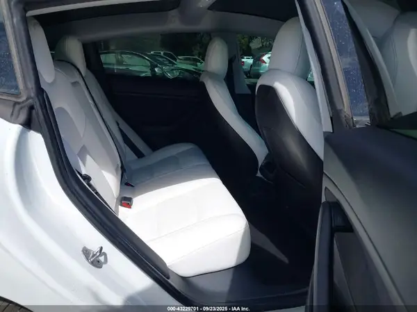 5YJ3E1EA1MF000778 2021 TESLA MODEL 3 - Image 8