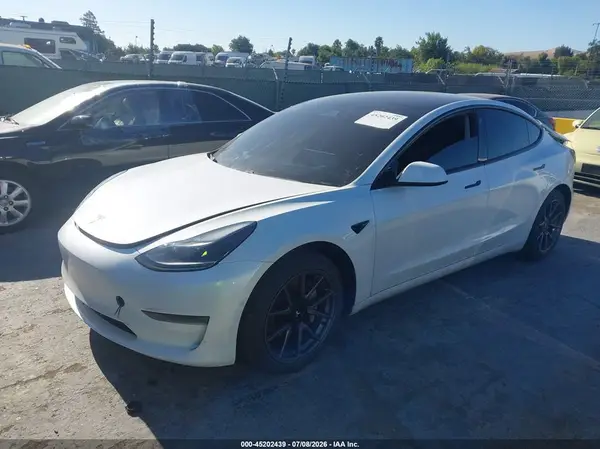 5YJ3E1EA1MF002756 2021 TESLA MODEL 3 - Image 2