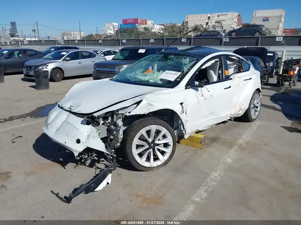 5YJ3E1EA1MF018052 2021 TESLA MODEL 3 - Image 2