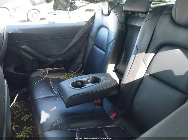 5YJ3E1EA1MF018052 2021 TESLA MODEL 3 - Image 8