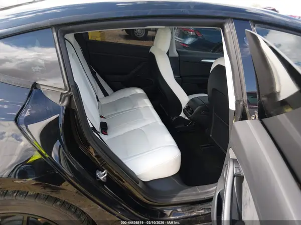 5YJ3E1EA1MF028208 2021 TESLA MODEL 3 - Image 8