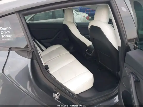 5YJ3E1EA1MF028810 2021 TESLA MODEL 3 - Image 8