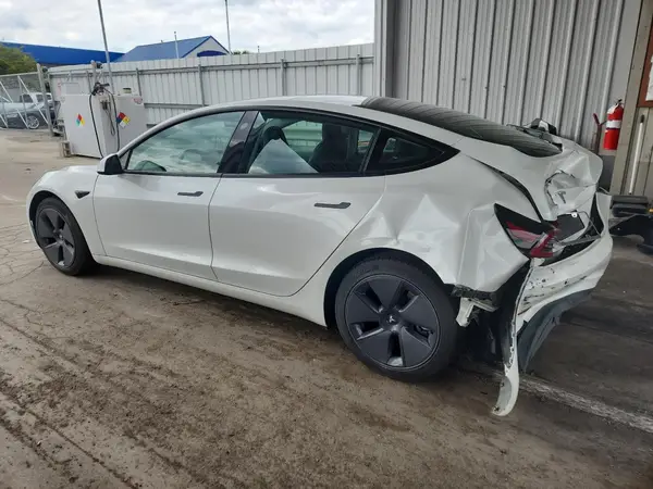 5YJ3E1EA1MF031755 2021 TESLA MODEL 3 - Image 2