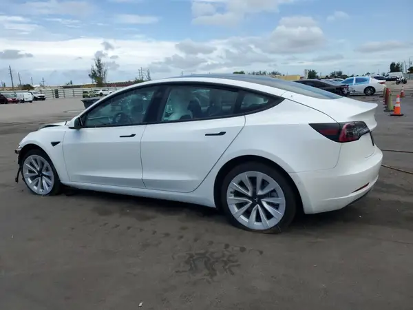 5YJ3E1EA1MF032405 2021 TESLA MODEL 3 - Image 2