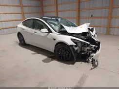5YJ3E1EA1MF043811 2021 TESLA MODEL 3