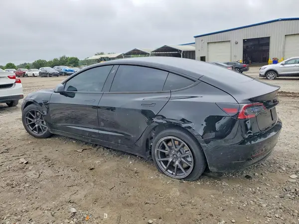 5YJ3E1EA1MF045915 2021 TESLA MODEL 3 - Image 2