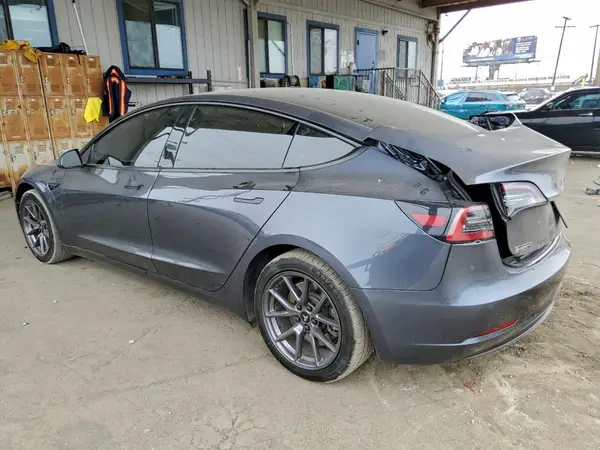5YJ3E1EA1MF051620 2021 TESLA MODEL 3 - Image 2