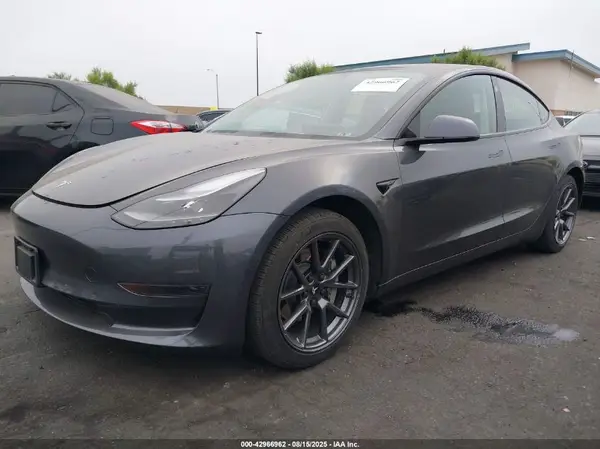 5YJ3E1EA1MF052590 2021 TESLA MODEL 3 - Image 2