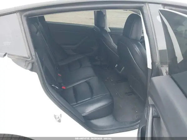 5YJ3E1EA1MF053125 2021 TESLA MODEL 3 - Image 8