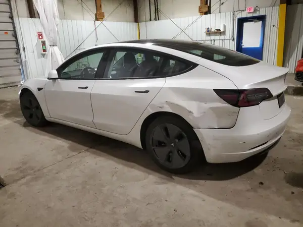5YJ3E1EA1MF063654 2021 TESLA MODEL 3 - Image 2