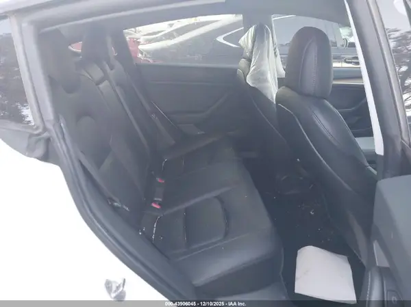 5YJ3E1EA1MF065954 2021 TESLA MODEL 3 - Image 8