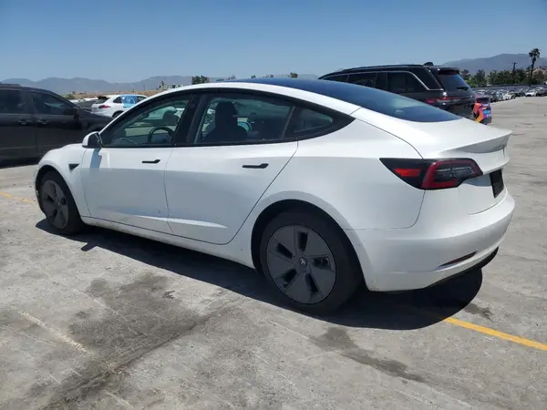 5YJ3E1EA1MF070393 2021 TESLA MODEL 3 - Image 2