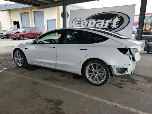 5YJ3E1EA1MF072130 2021 TESLA MODEL 3 - Image 2