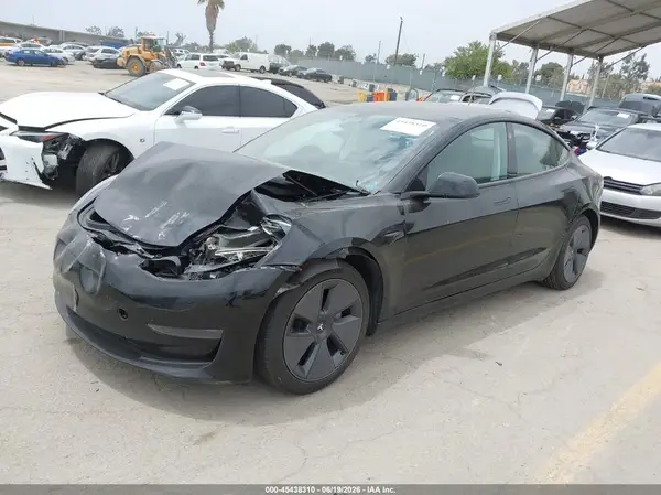 5YJ3E1EA1MF074976 2021 TESLA MODEL 3 - Image 2