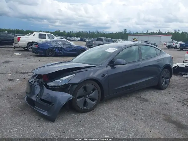 5YJ3E1EA1MF077795 2021 TESLA MODEL 3 - Image 2