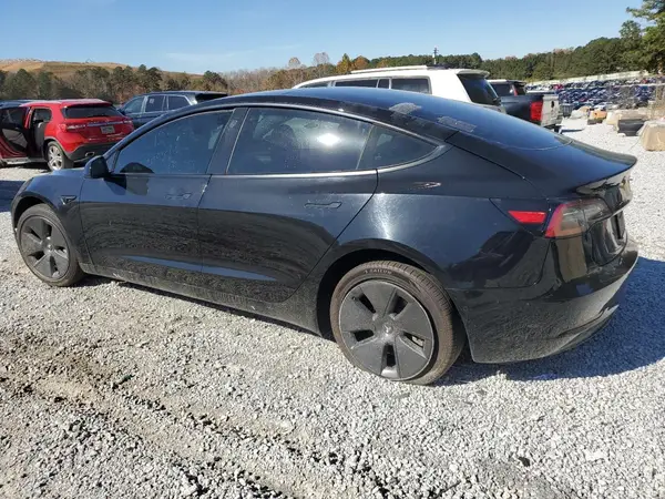 5YJ3E1EA1MF085590 2021 TESLA MODEL 3 - Image 2