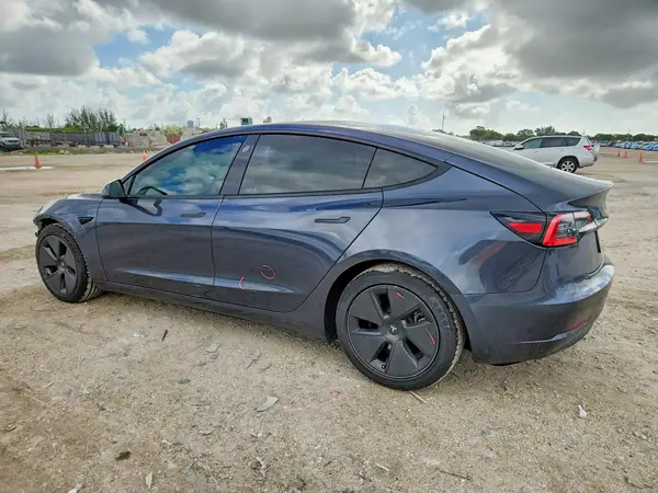 5YJ3E1EA1MF087839 2021 TESLA MODEL 3 - Image 2
