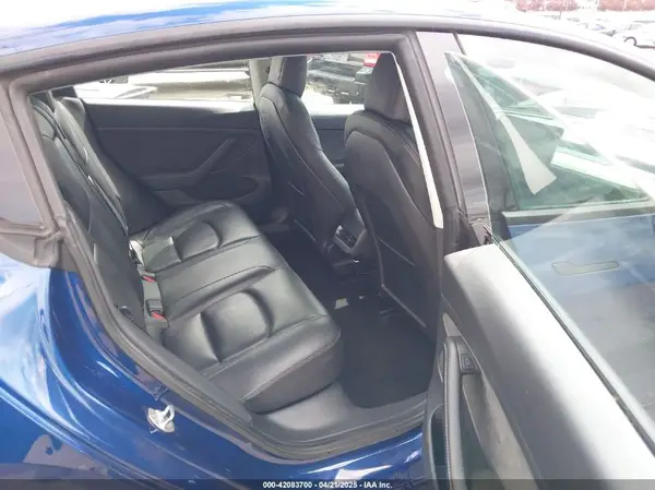 5YJ3E1EA1MF094693 2021 TESLA MODEL 3 - Image 8