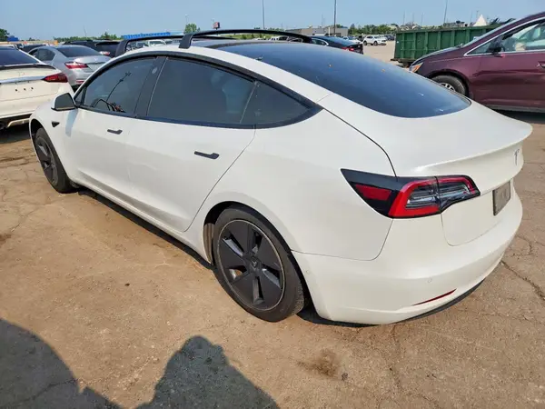 5YJ3E1EA1MF838213 2021 TESLA MODEL 3 - Image 2