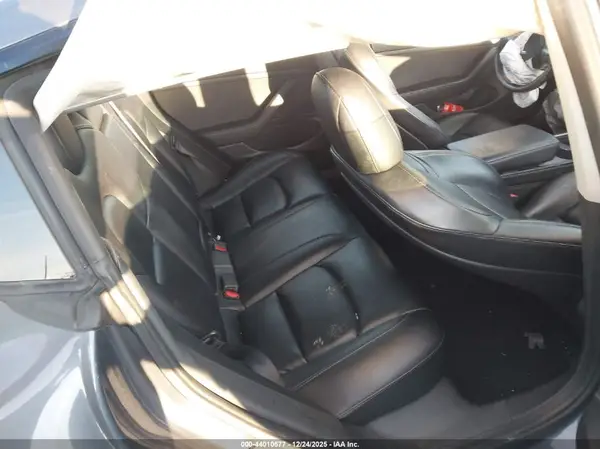 5YJ3E1EA1MF850961 2021 TESLA MODEL 3 - Image 8