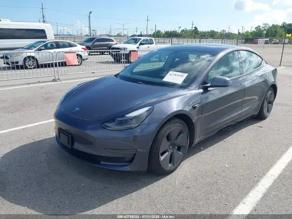 5YJ3E1EA1MF867579 2021 TESLA MODEL 3 - Image 2