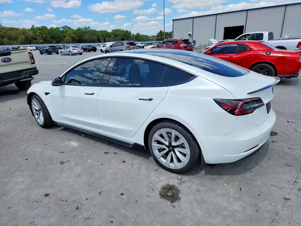 5YJ3E1EA1MF870367 2021 TESLA MODEL 3 - Image 2