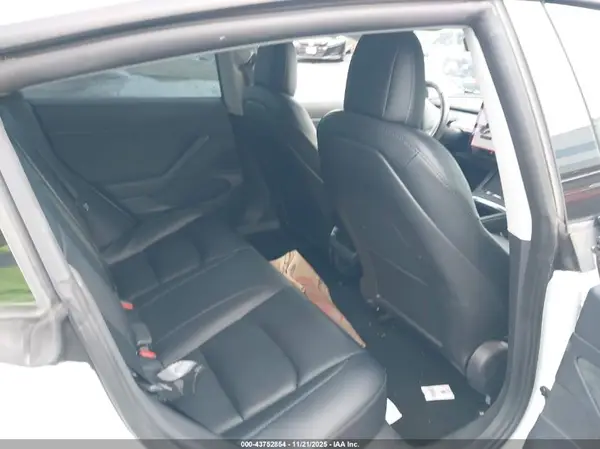 5YJ3E1EA1MF872202 2021 TESLA MODEL 3 - Image 8