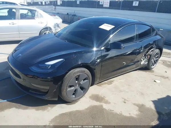 5YJ3E1EA1MF876475 2021 TESLA MODEL 3 - Image 2