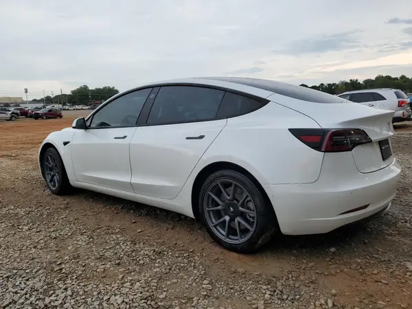5YJ3E1EA1MF907983 2021 TESLA MODEL 3 - Image 2