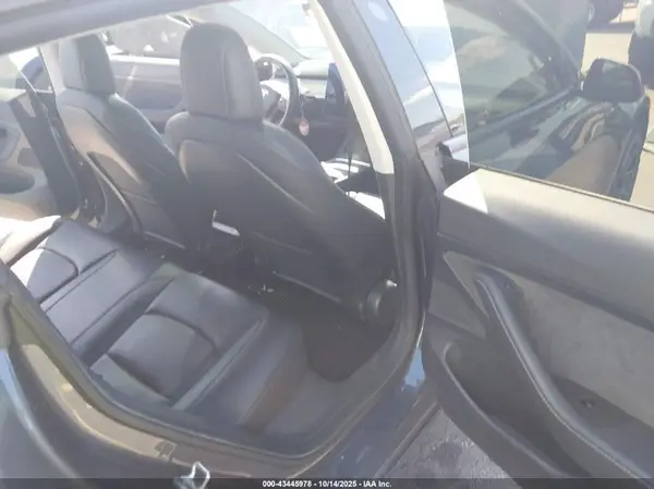 5YJ3E1EA1MF911452 2021 TESLA MODEL 3 - Image 8