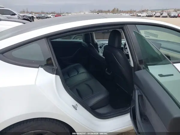 5YJ3E1EA1MF919664 2021 TESLA MODEL 3 - Image 8