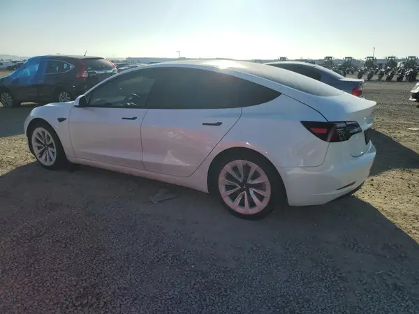 5YJ3E1EA1MF928445 2021 TESLA MODEL 3 - Image 2