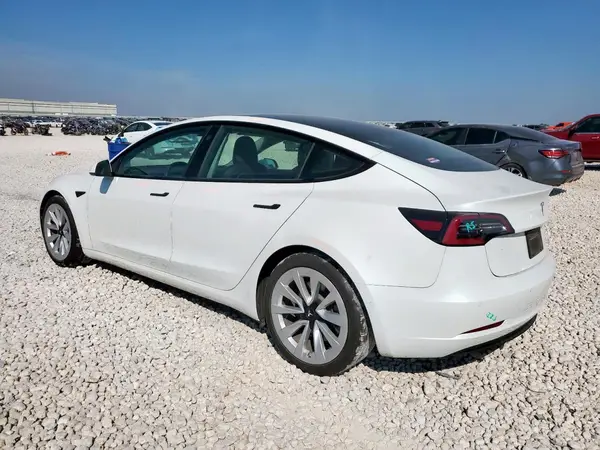 5YJ3E1EA1MF936402 2021 TESLA MODEL 3 - Image 2