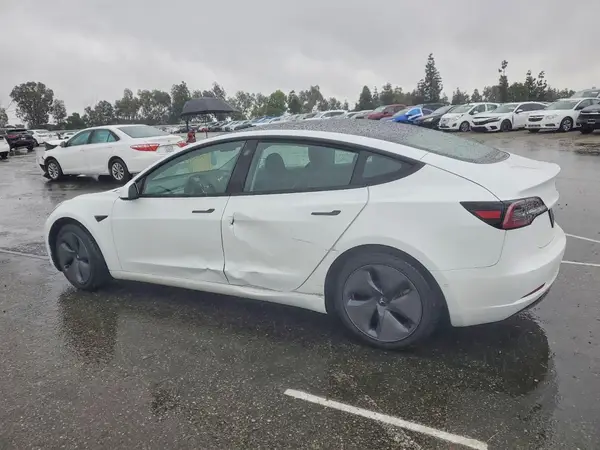 5YJ3E1EA1MF939672 2021 TESLA MODEL 3 - Image 2