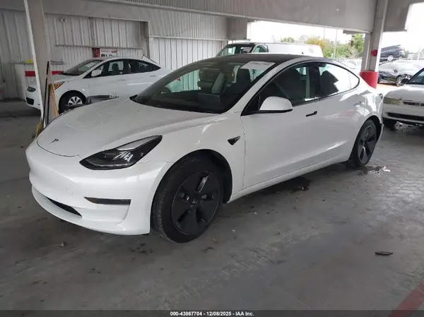 5YJ3E1EA1MF977497 2021 TESLA MODEL 3 - Image 2