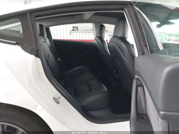 5YJ3E1EA1MF977497 2021 TESLA MODEL 3 - Image 8