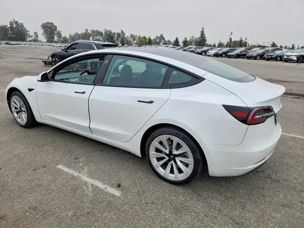 5YJ3E1EA1MF977855 2021 TESLA MODEL 3 - Image 2