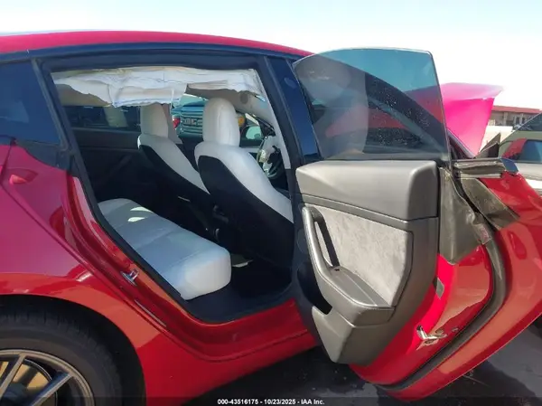 5YJ3E1EA1MF978147 2021 TESLA MODEL 3 - Image 8