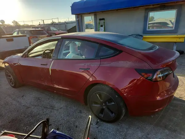 5YJ3E1EA1MF978150 2021 TESLA MODEL 3 - Image 2