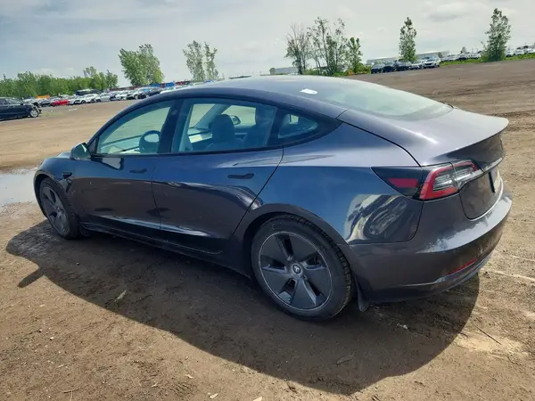 5YJ3E1EA1MF981582 2021 TESLA MODEL 3 - Image 2