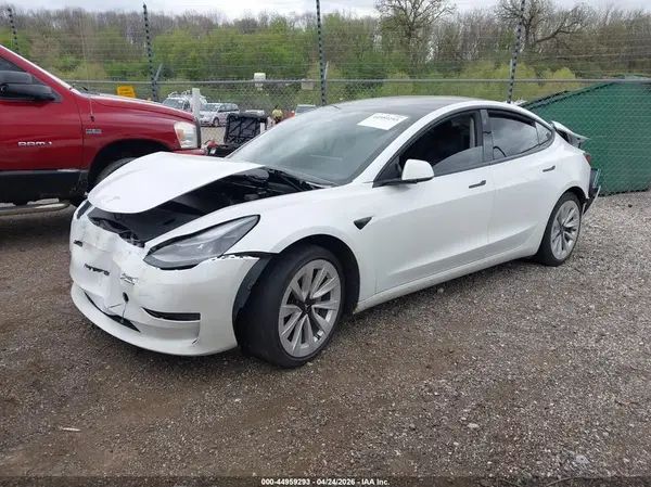 5YJ3E1EA1MF986605 2021 TESLA MODEL 3 - Image 2