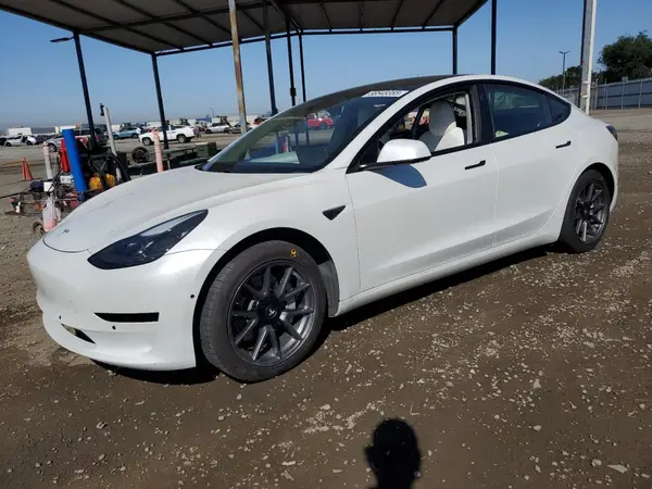 5YJ3E1EA1MF987611 2021 TESLA MODEL 3 - Image 1