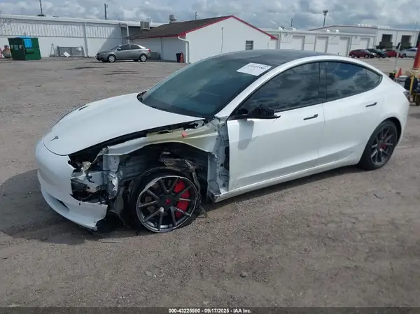 5YJ3E1EA1MF992100 2021 TESLA MODEL 3 - Image 2