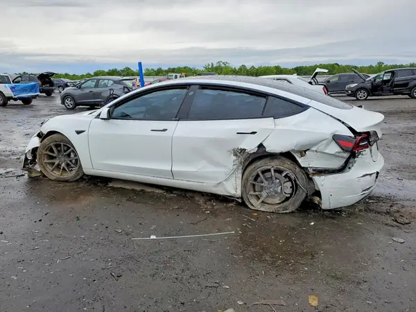 5YJ3E1EA1MF992114 2021 TESLA MODEL 3 - Image 2